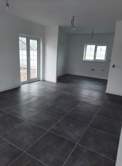 Casa noua in Hemeius!