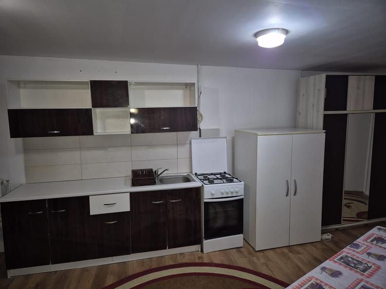 De închiriat Apartament la casă în zona centrală a Brașovului- DOAR PT. STUDENȚI