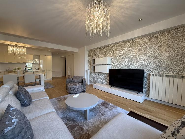 3 Camere de inchiriat | Iancu Nicolae | Piscina | Parcare