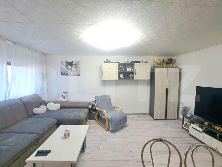 Apartament 3 camere, decomandat, 79 mp, complet renovat, Astra