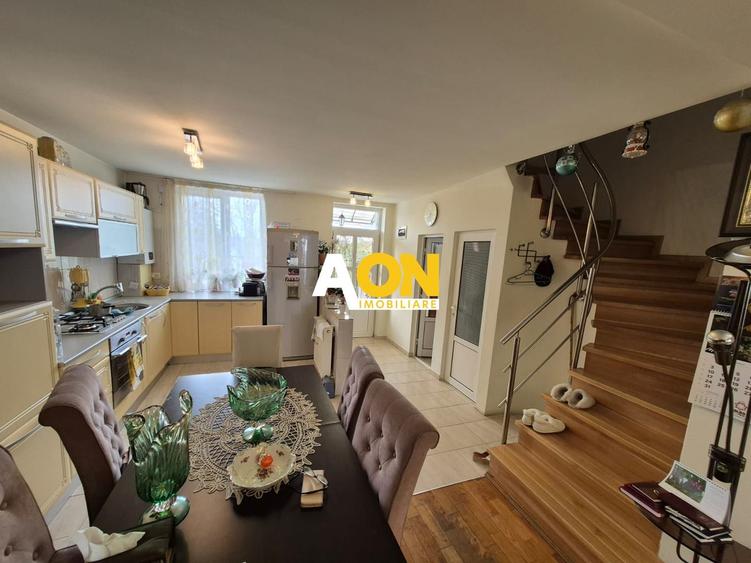 1/2 Duplex, 3 Camere, 126 mp, P+M, Zona Centru