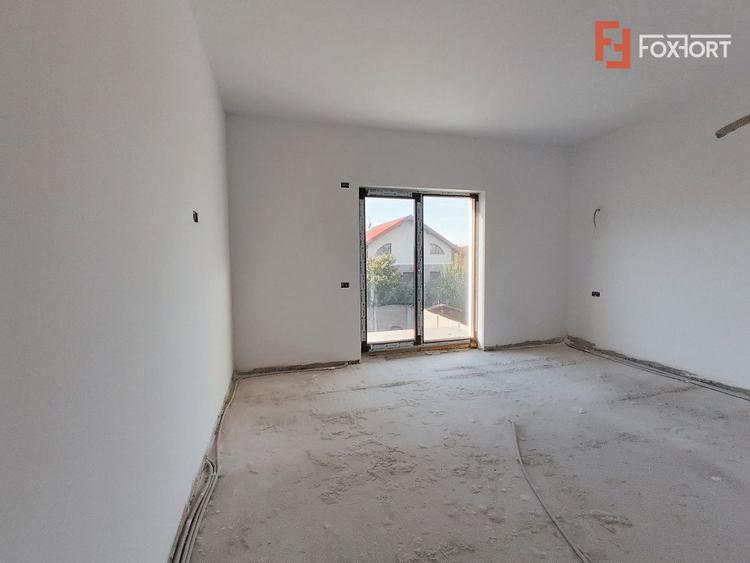 Duplex 4 camere 140 mp utili, toate utilitatile, la asfalt in Giroc - V7800