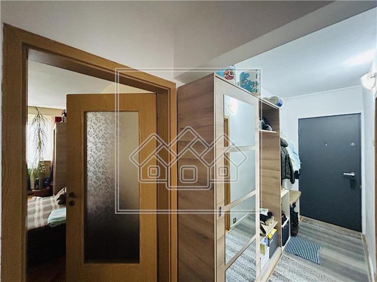 Ap cu 2 camere, pivnita, Etaj 2/5 - Zona Valea Aurie