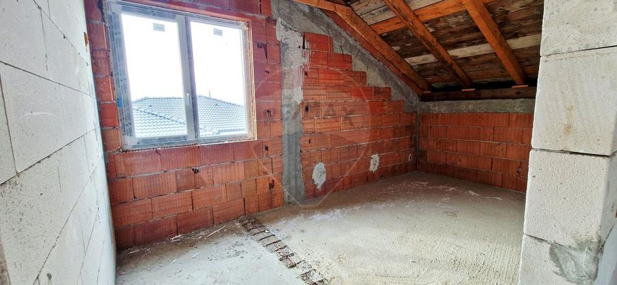 Casă individuală P+M, 146 mp utili, 397 mp teren – Sofronea