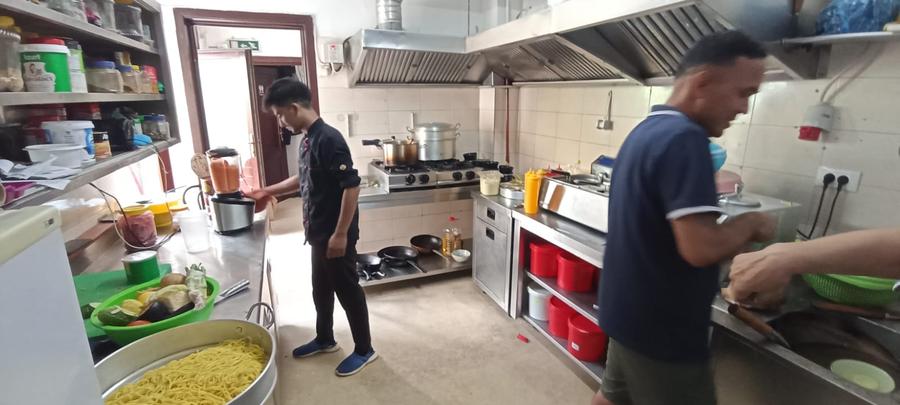 Vila interbelica cu terasa-restaurant in functiune zona Blv Marasesti Bucuresti