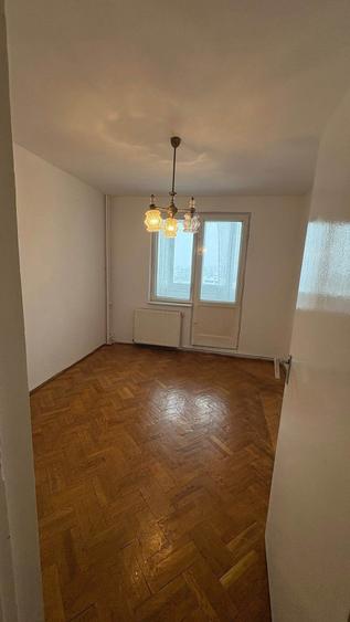 Apartament 3 camere Astra,circular,liber,125000 Euro neg
