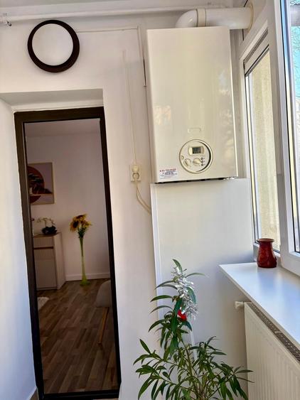 3 camere, decomandat, modern, renovat, centrală proprie