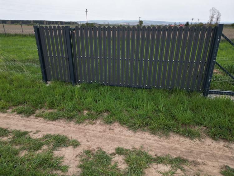 Teren intravilan 710 M²  împrejmuit com. Reci Covasna