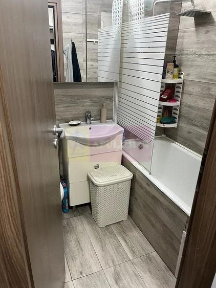 Apartament 2 camere pe str Huedin