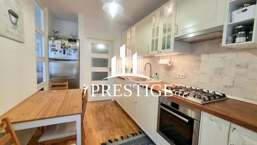 APARTAMENT DE VÂNZARE 4 CAMERE ETAJ 1 BALCON BOXĂ LIFT PARCARE CENTRAL