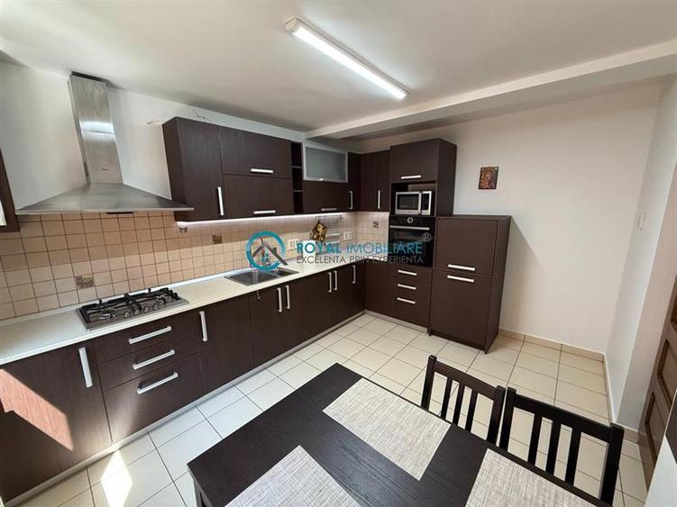 Royal Imobiliare - Vanzare vila zona Cioceanu