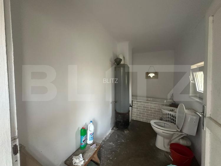 Casa 80 mp, teren 2717 mp intravilan, zona Branisca