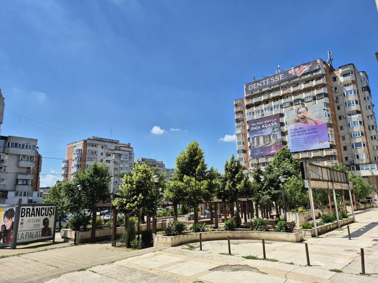 3 camere Pacurari esplanada Mimoza- 86900 euro