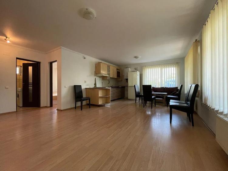 Apartament 3 camere, parcare, strada privata imobil tip vila,Buna Ziua