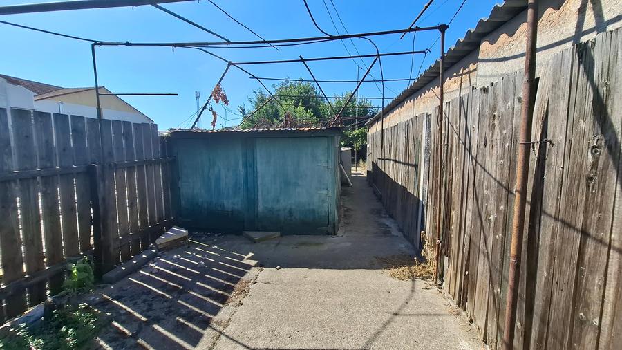 Coiciu - Teren 459 mp + casa demolabila/renovabila 107 mp
