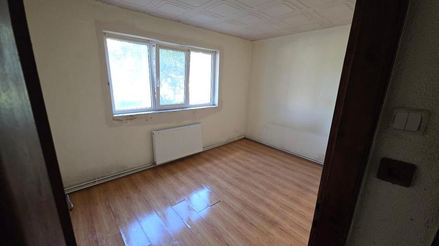 Apartament 2 Camere, Micro XI, Parter, 50 Mp, 2 Intrari, Pretabil  Cabinet/Birou