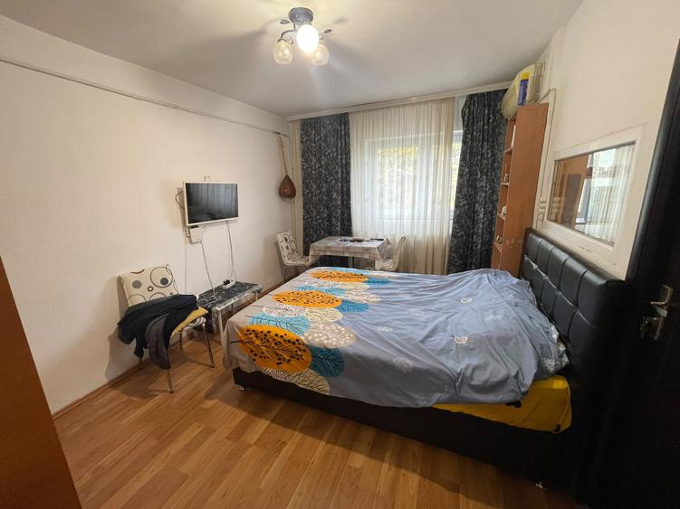 Garsoniera, etaj 3, zona Metalurgie