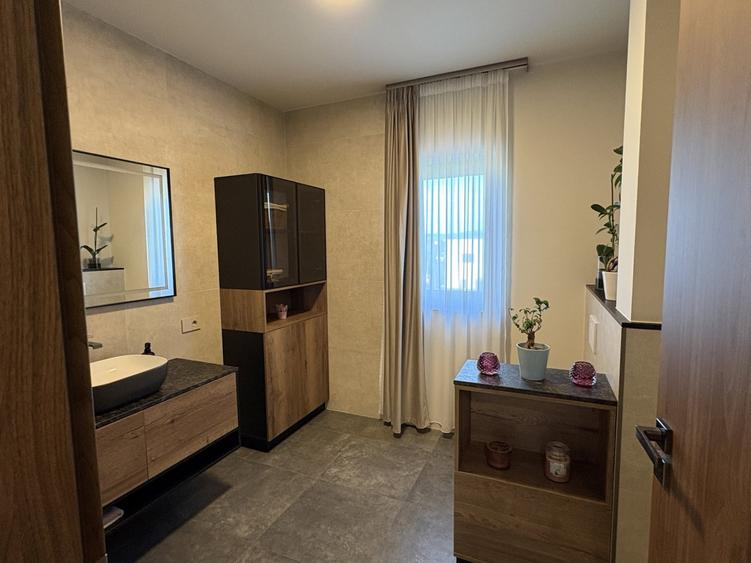 Casă Premium D+P+E | Mobilată Complet | Garaj | Zona Auchan Iris