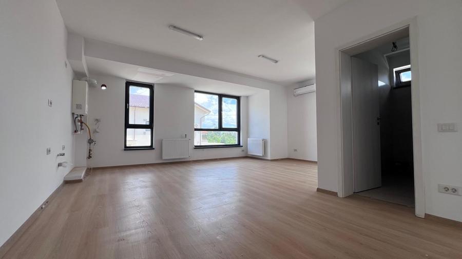 Apartament 4 camere pe 2 nivele, 96 mp + parcare inclusă