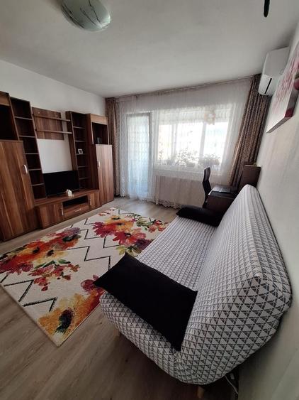 Apartament 2 camere zona Garii,renovat,parcare,99500 Euro