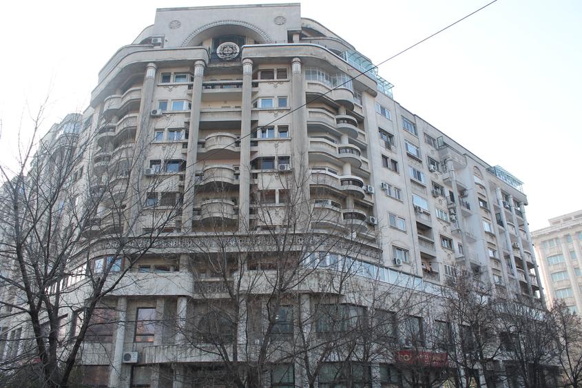 Vanzare apartament 3 cam  vedere Libertatii-casa Poporului ,mobilat și utilat