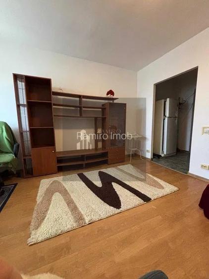 Garsonieră cu Balcon | Titan / Balta Albă | Metrou & ParkLake /10 min - 2