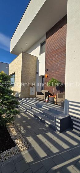 Dream House Residence, Aninoasa, Dâmbovița – Vânzare proprietate