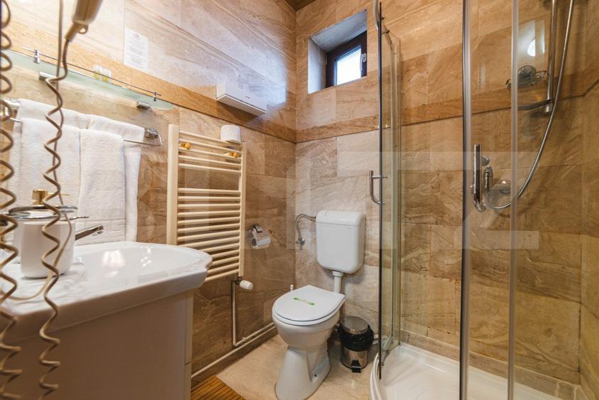 Pensiune 11 camere, 480 mp, în Deva, exclusivitate BLITZ!