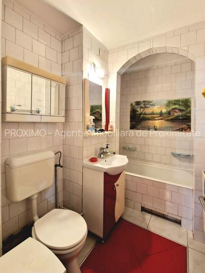 Apartament 3 camere, 2 băi, decomandat, etaj 2 - 5