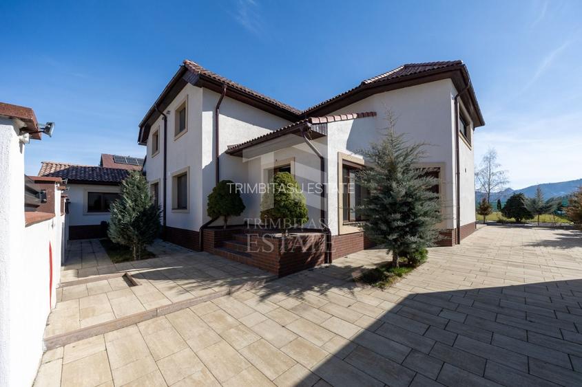 Sacele-Casa 6 dormitoare + 4 bai teren 979 mp. - 55