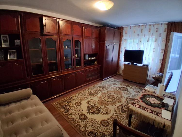 PACURARI PETRU PONI 3 CAMERE DECOMANDAT CONF.1 ET.1 BLOC 1985