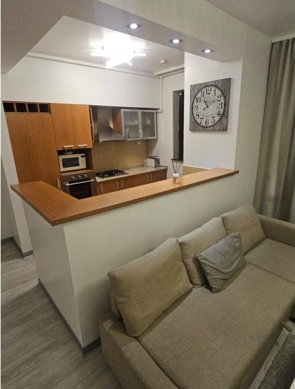 Apartament 2 camere de închiriat – Complex Jupiter – parcare inclusă