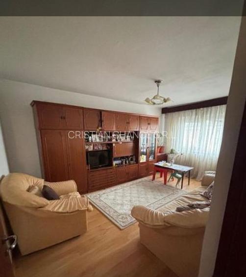 40562 Apartament 3 camere Dacia