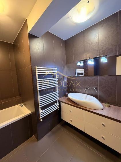 Apartament 3 camere de inchiriat in Delea Veche