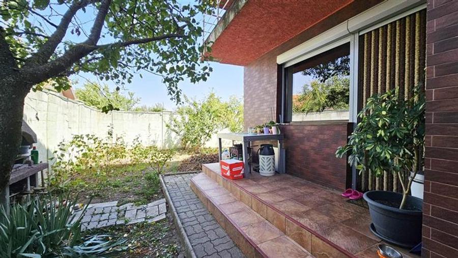 CASA INDIVIDUALA CU PISCINA DUMBRAVITA VATRA VECHE