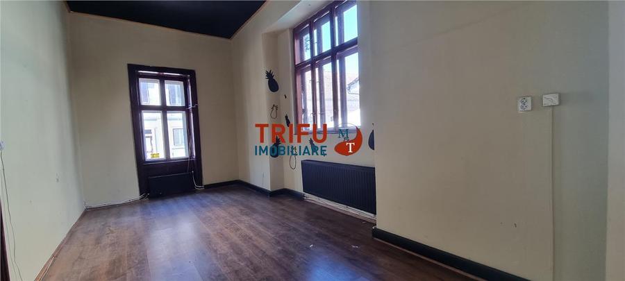 Spatiu de 75 mp pretabil pentru birouri aflat in vecinatatea Cetatii Alba Caroli