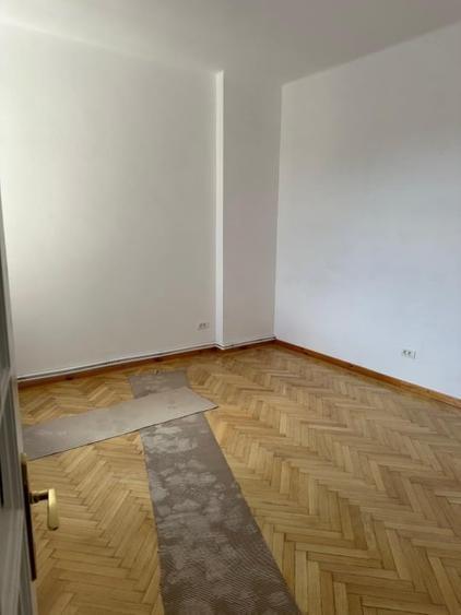 Apartament 5 camere| Unirii | Vila Interbelica| Metrou 13' | nemobilat