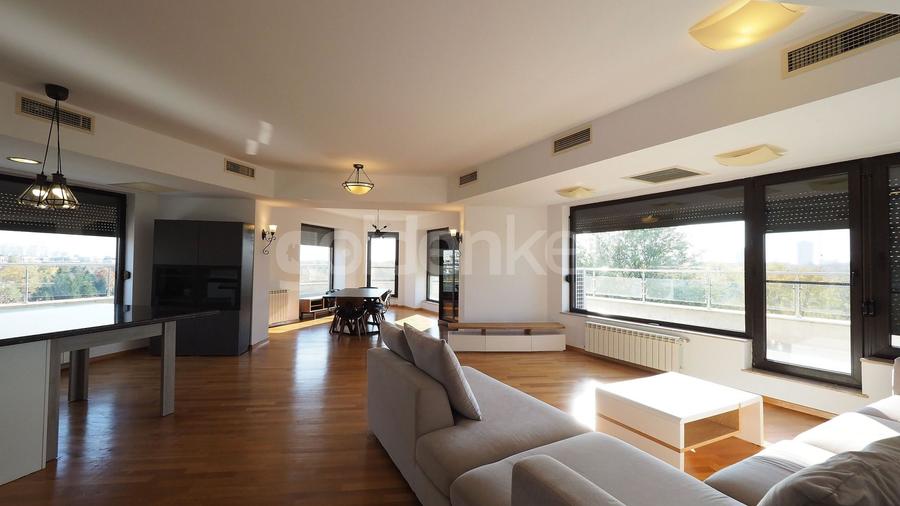 Apartament cu 4 camere si vedere spre parc | 78mp terasa