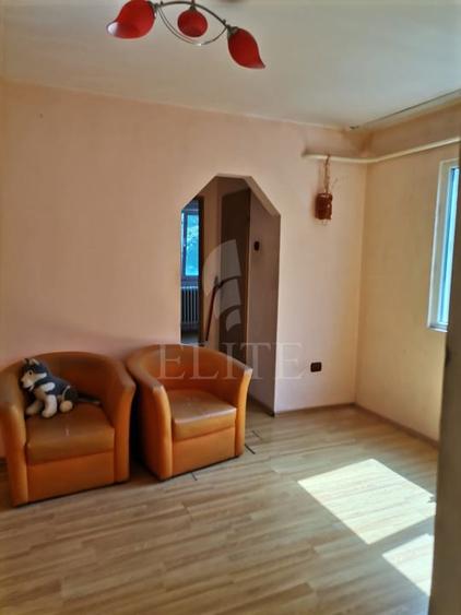 Apartament 3 camere în zona MC DONALDS