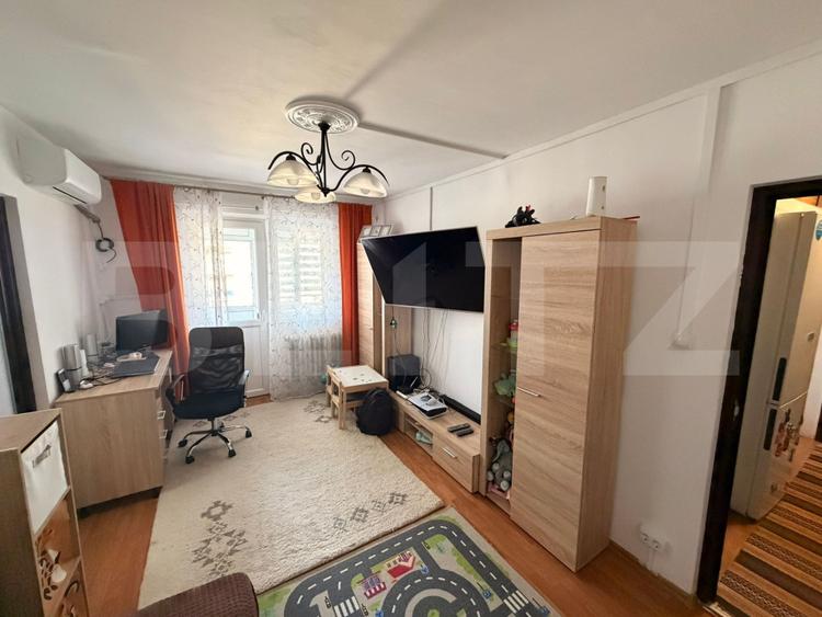 Apartament 2 camere, 37.70 mp, zona Craiovita Noua - statia 30