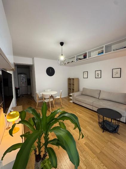 Închiriez apartament 2 camere – Vasile Lascăr 202, Mobilat, Parcare inclus