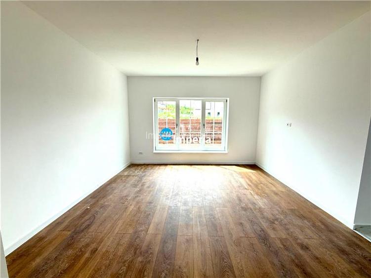 Vila moderna, 4 cam, 2 bai , 450 teren, priveliste, Valea Adanca Iasi - 10