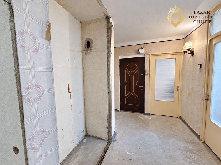 Apartament 2 camere zona 300 de vanzare