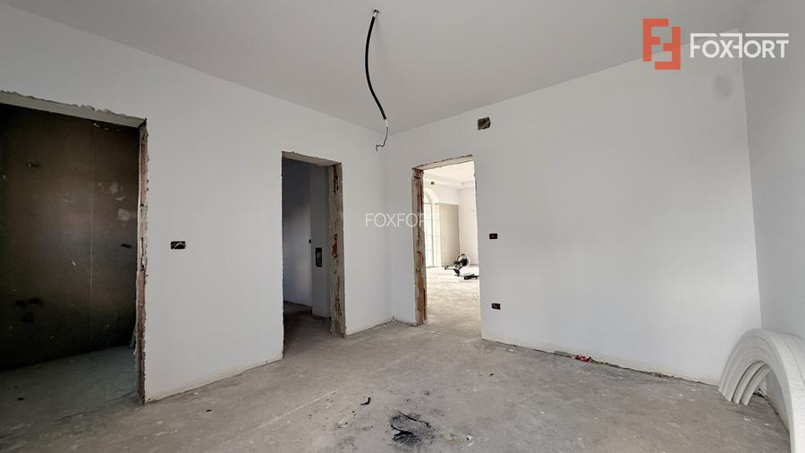 Casa de vanzare 5 camere si teren de 950 mp - Mosnita Noua - 11