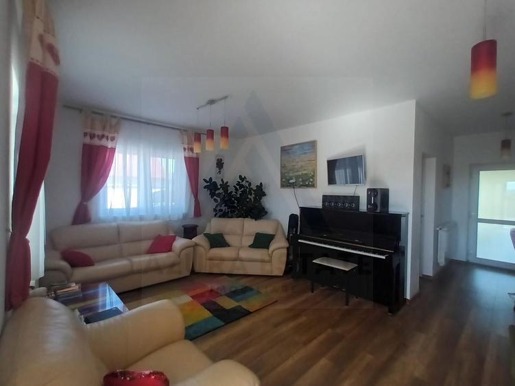 Casa individuala 5 camere 150 mp utili si teren 460 mp in Cristian
