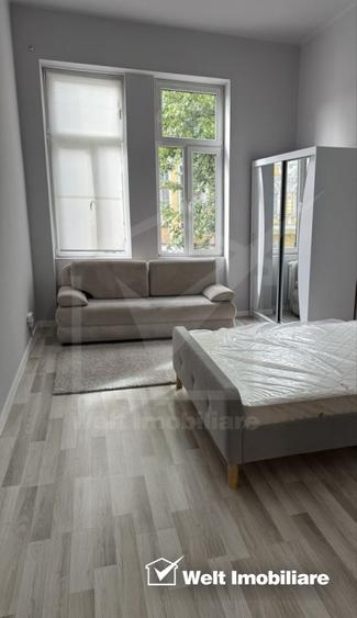 Central, Cladire istorica, 2 camere, 2 bai, modern renovat