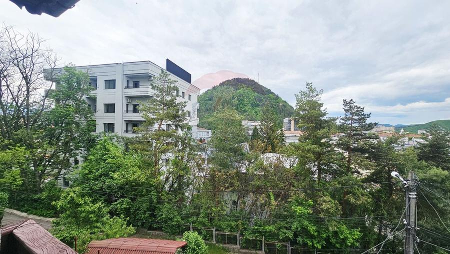 Apartament cu 3 camere de vânzare în zona Central