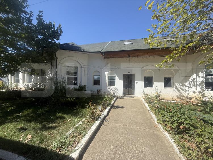 Clădire de birouri 340 mp, parcare și spațiu verde – zona SAGRICOM