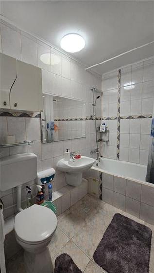 Berceni-Oltenitei-Piata Sudului apartament 4 camere, mobilat si utilat.