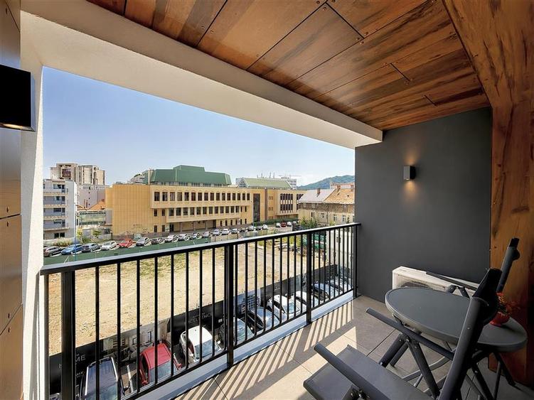 Apartament central cu 2 camere si parcare in Cosmopolit